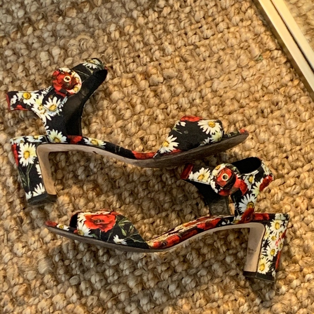 dolce & gabbana floral sandals 40